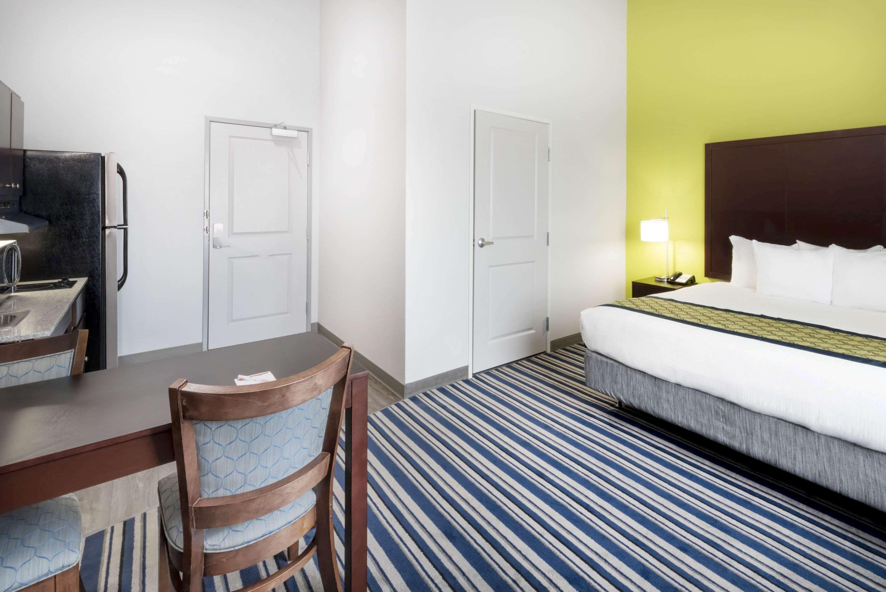 Hawthorn Extended Stay By Wyndham Midland Esterno foto